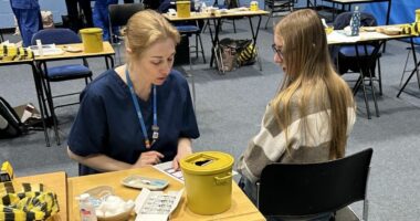 NHS offers second dose of MenB vaccine after outbreak in Kent