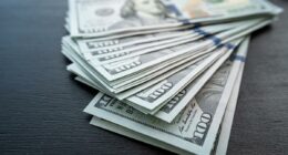 NY businesses must now accept cash, but NYC shops defiantly refuse -- & devise creative work-arounds