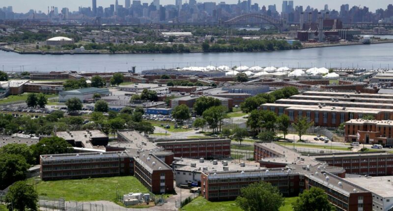 NYC Council wants to make it easier for Rikers inmates to vote â but jail officials sound the alarm