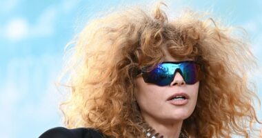 Natasha Lyonne 'REMOVED from Delta flight'