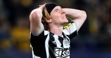 Newcastle Confidential: Anthony Gordon's injury status for Arsenal clash revealed, the Premier League star on goalkeeper shortlist with Toon stopper leaving and where Eddie Howe is taking his players for pre-season