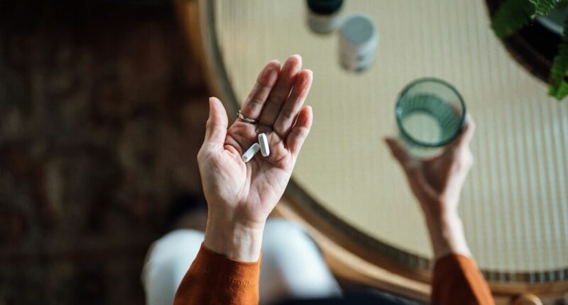 Omeprazole users face two major health risks with one mistake