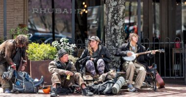 Once-charming mountain escape now battling homelessness homeowners say turned postcard city into no-go zone