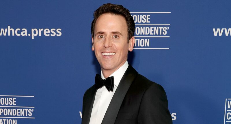 Oz Pearlman reveals what he showed Melania Trump before shots fired