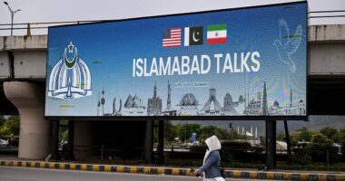 Pakistani general says Iran diplomacy still alive, despite US blockade, failed talks