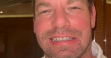 'Party yacht' video shows Eric Swalwell kicking back in bathrobe