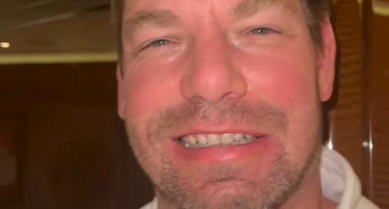 'Party yacht' video shows Eric Swalwell kicking back in bathrobe