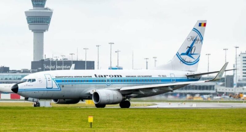 Pilot faints mid flight before admitting he had not slept night before