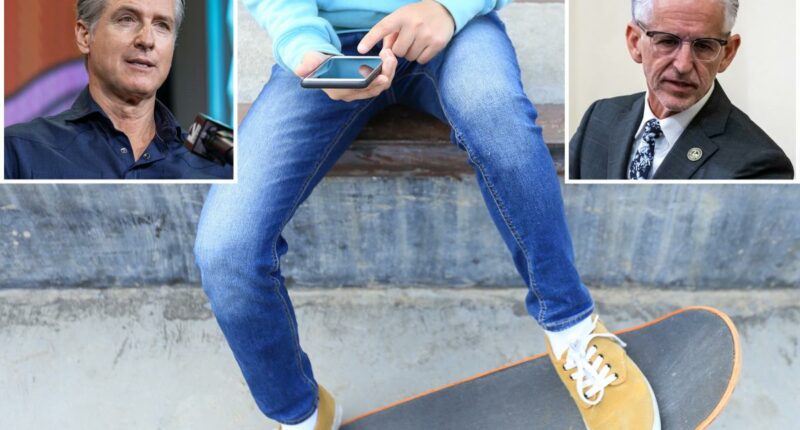 Plan to ban kids from social media pushed forward by California lawmakers