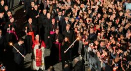 Pope Leo XIV carries cross for full Good Friday procession, the first pontiff to do so in decades