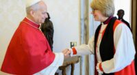 Pope and first female Archbishop of Canterbury meet and pray together