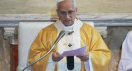 Pope heads to Cameroon as separatists announce 3-day pause in fighting