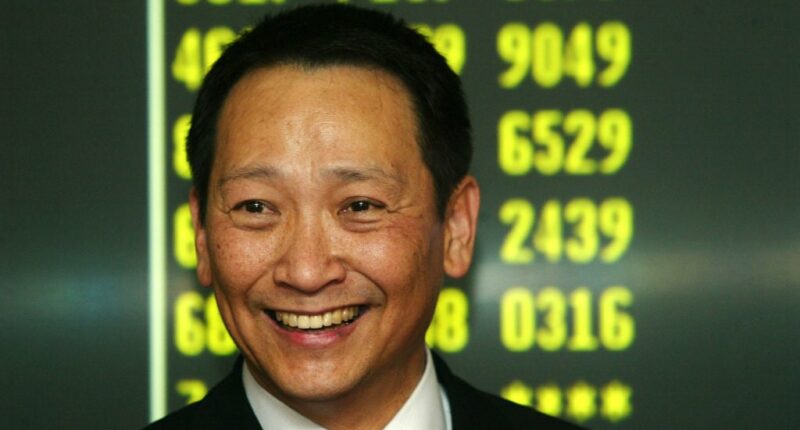 Celebrity Net Worth logo