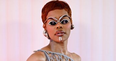 Teyana Taylor dons bizarre look at Revolve Festival's Coachella event