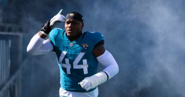 Celebrity Net Worth logo