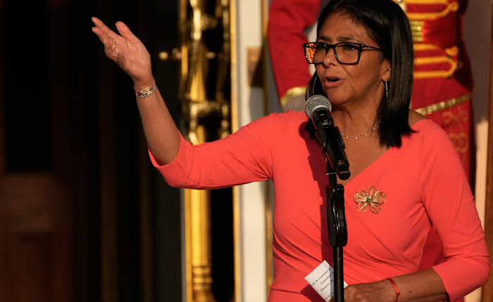 The first direct US-Venezuela commercial flight in 7 years is to land in Caracas