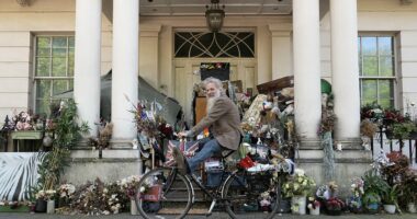 This homeless Swede who became the resident of London's largest house