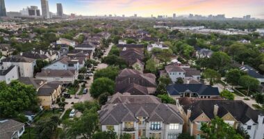 Top 10 wealthiest US suburbs revealed
