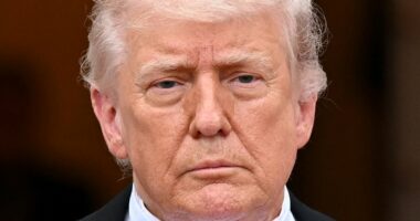 Trump looks to extend blockade on Iran and Strait of Hormuz