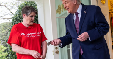 Trump tips food delivery driver $140 for McDonald's order