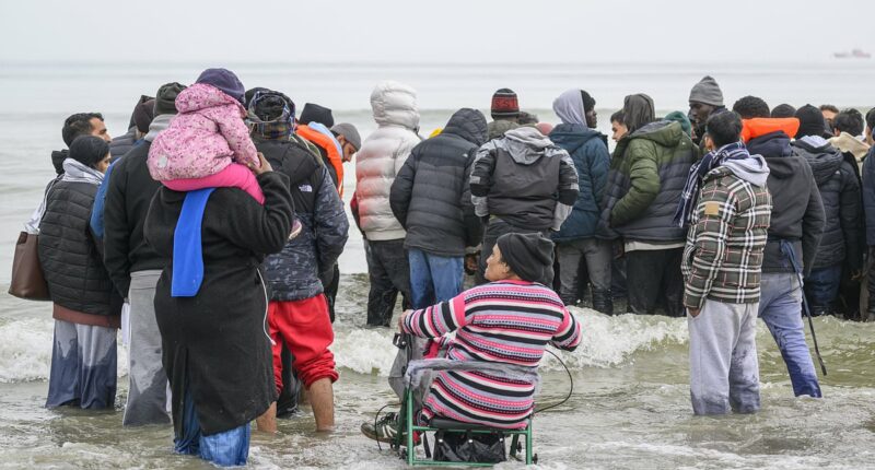 Two migrants die trying to cross Channel