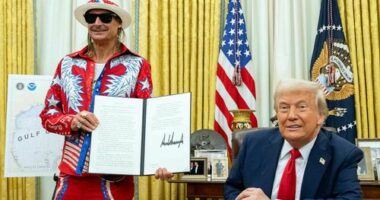 Kid Rock in the Oval Office with Donald Trump.