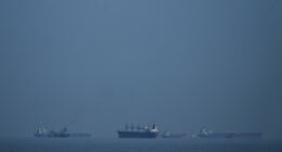 US Navy ships cross Strait of Hormuz for first time since start of Iran war: report