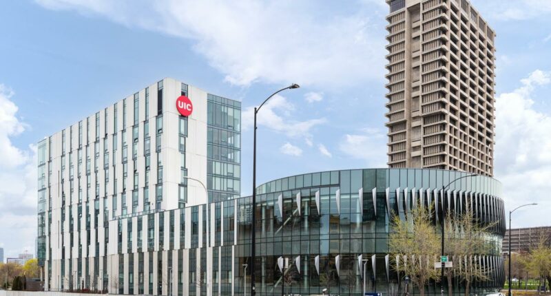 University of Illinois Chicago accused of failing to protect Jewish students from antisemitism: 'Surrounded and mobbed'