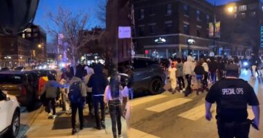 Video shows teens take over Chicago streets as mayor warns of ‘trends’ that can turn ‘deadly’