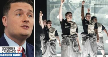 Wes Streeting can learn vital NHS lesson from two very different theatre encounters