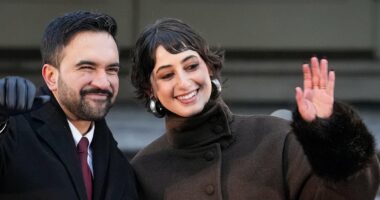 Woke NYC's mayor's wife mocked for half-hearted apology of vile tweets