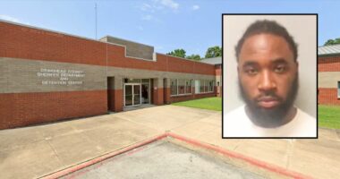 Woman helping out Facebook friend who had nowhere to stay gets told he will 'leave her bloody' when she asks him to leave, cops say