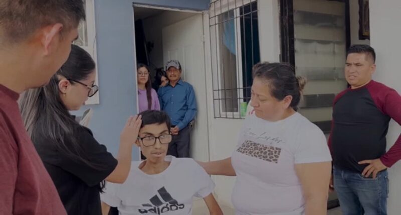 18-year-old Chicago-born son Kevin Gonzalez battling stage 4 colon cancer dies after Mexico reunion with parents detained by ICE