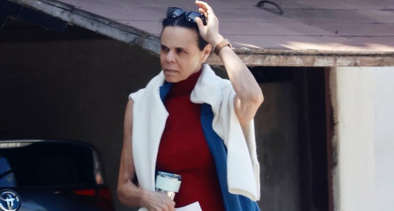 '80s star who danced with Gene Kelly and Debbie Reynolds stuns at 74