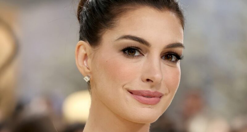 Anne Hathaway, 43, addresses facelift speculation
