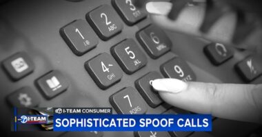 Banking spoof scam call incidents drain Chase Bank, Huntington Bank customers' accounts, nearly fool ABC7 Chicago Anchor Rob Elgas