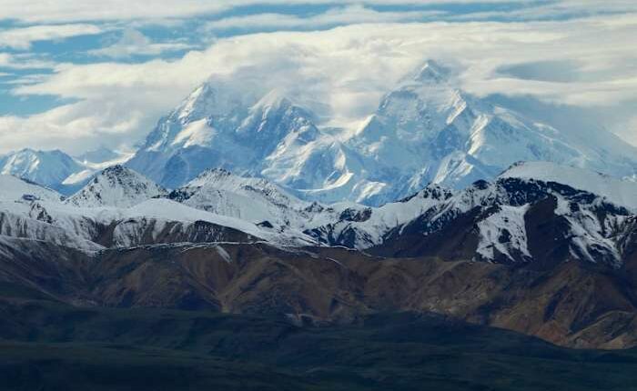 Conditions of 4 climbers who fell on Mount McKinley unknown as rescuers try to reach them
