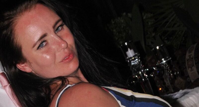 Coroner criticises ambulance service over mum who drowned
