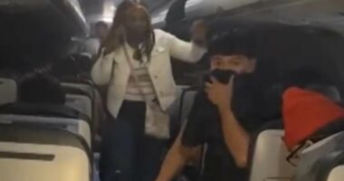 'Felt like an explosion:' Frontier plane flees smoke-filled cabin