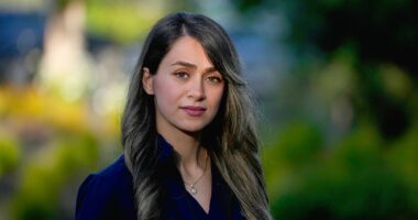 Glamorous doctor, 33, moans about being denied a green card