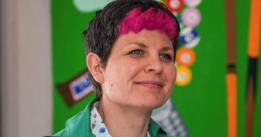 Green candidate blocks letter praising brave Golders Green officers