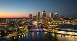Home sellers cut prices in Florida as real estate crash begins