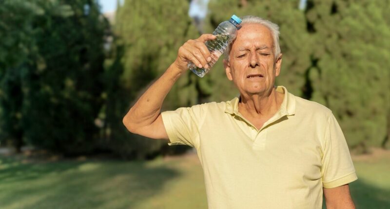 I’m a health expert – do not drink this 1 ingredient during a heatwave