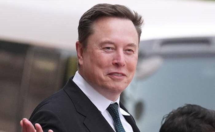 Median pay for CEOs rose nearly 6% in 2025, but some compensation packages were eye-popping