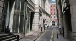 More than a billion dollars stolen in knifepoint street mugging