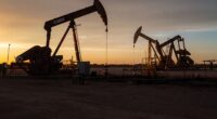 Oil rises as White House says Iran ceasefire halts 60-day war deadline