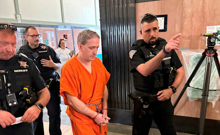 Oklahoma's Richard Glossip, who was nearly executed 3 times, granted bond while awaiting retrial