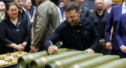 Pennsylvania voters back Zelensky's controversial Air Force One trip to ammunition plant, poll finds