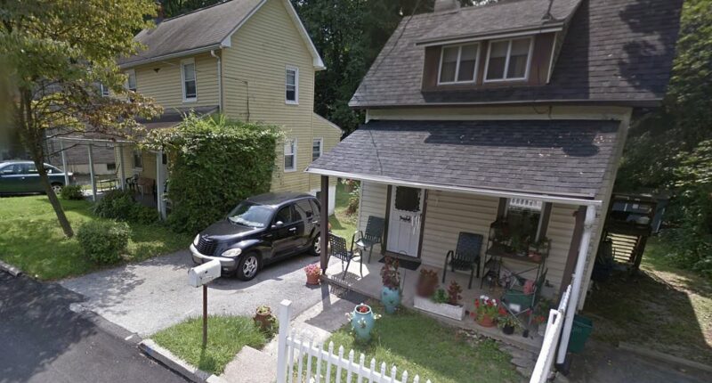 Quaint safe neighborhood is ruined after university students move in