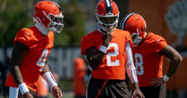 Ranking the 10 worst QB rooms in NFL entering 2026; starting predictions for Week 1